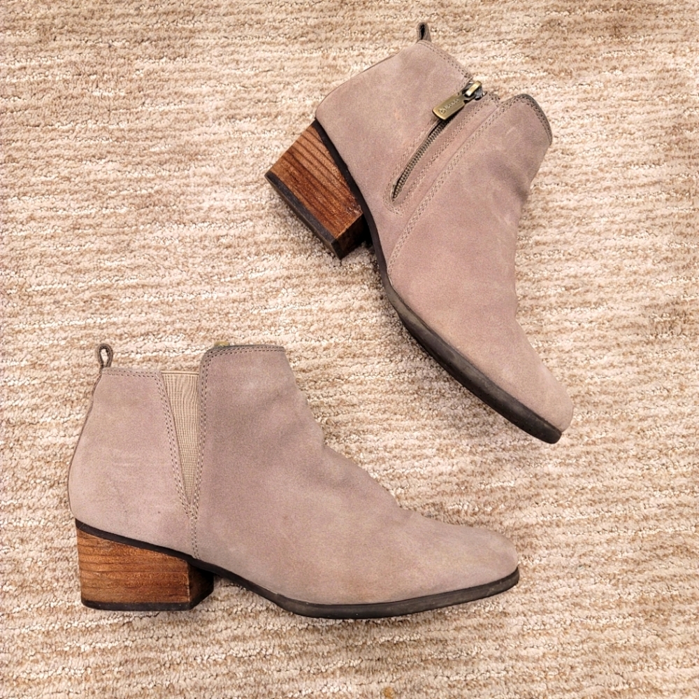 Blondo Ankle Suede Waterproof Bootie